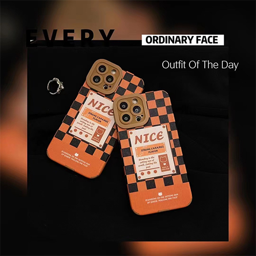 Etui na telefon z wzorem etykiety